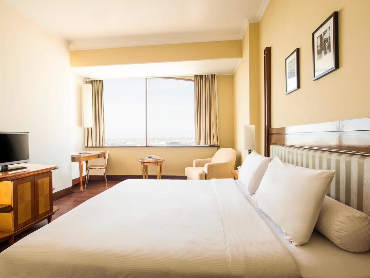 Hotel Horison Arcadia Mangga Dua Giacarta Esterno foto